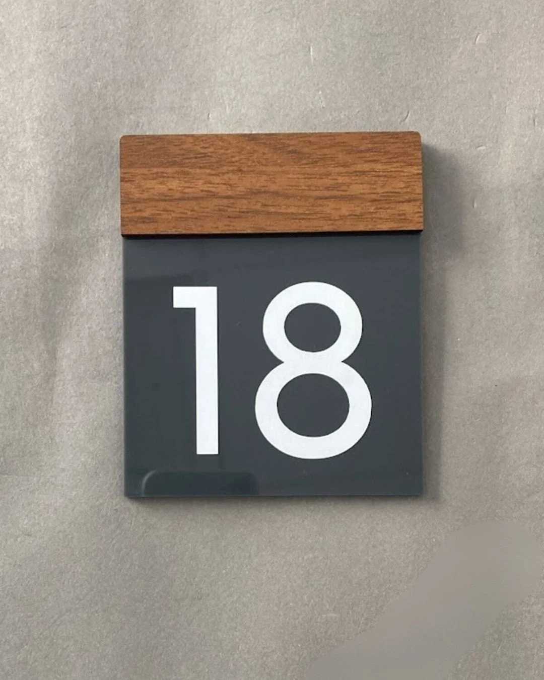 Wooden Serisi Minimal Kapı Numarası