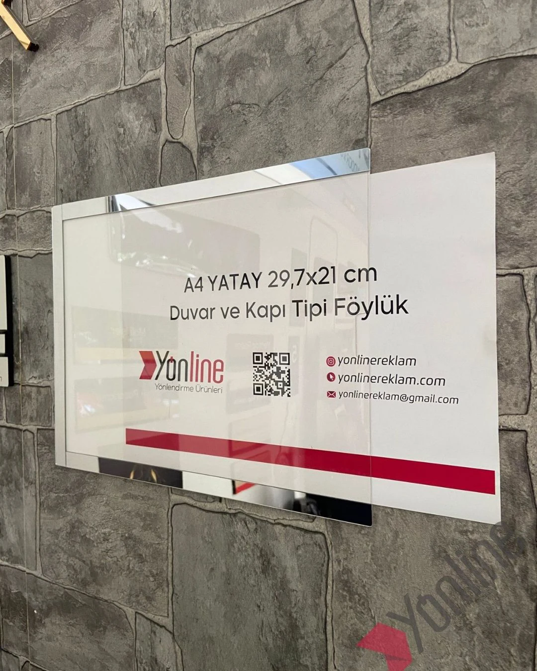 A4 Yatay Kolay Değiştirilebilir Kapı ve Duvar Tipi Föylük Pano